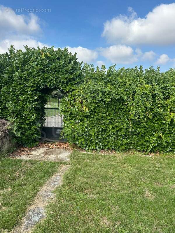 Maison à SAINT-SIMEON-DE-BRESSIEUX