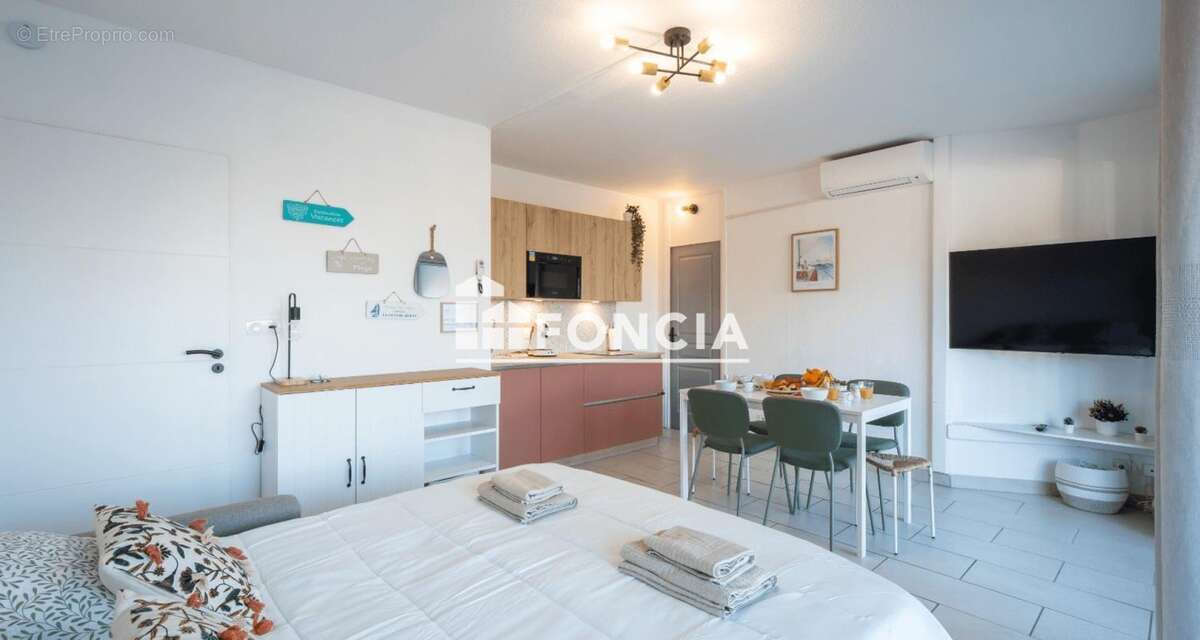  La Grande-Motte – Point Zéro  Studio cabine rénové de 32m2  en front de mer avec parking privé - photo 2