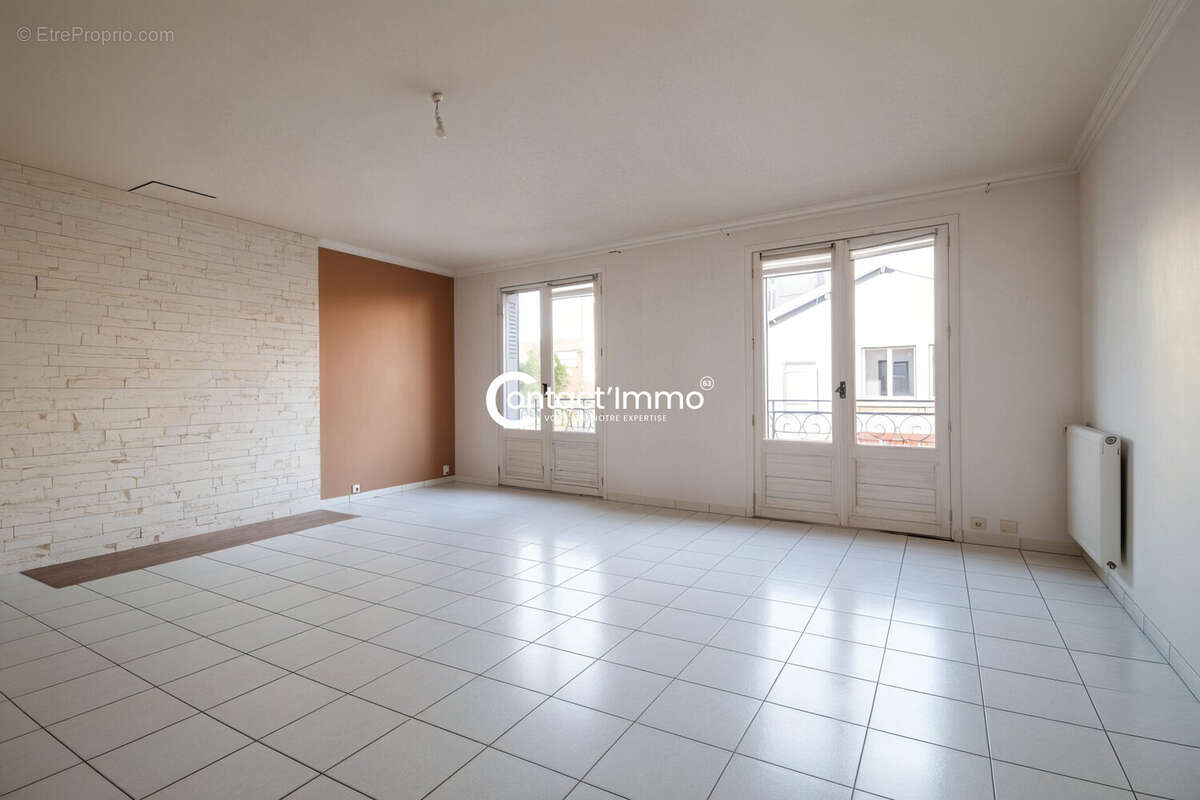 Appartement à MOZAC