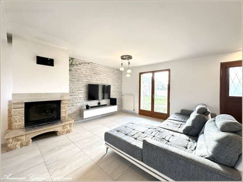 Chuisnes (28190) Maison 145 m², 5 chambres, 2 salles d'eau, terrain 1099 m² - photo 3