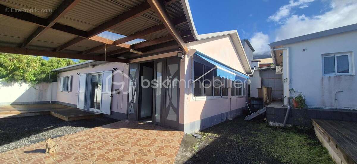 Maison f3 + dépendance locative - centre-ville de saint-philippe - photo 14