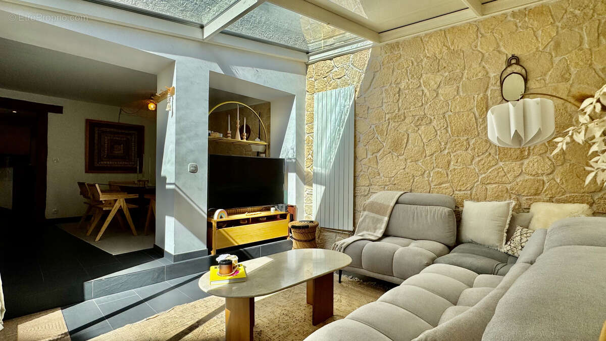 Maison à SAINT-NOM-LA-BRETECHE