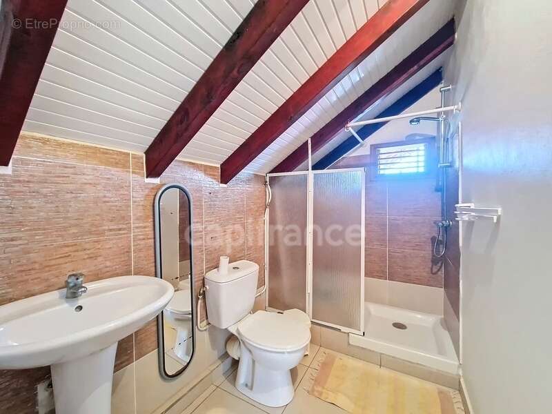 Maison à CAPESTERRE-BELLE-EAU