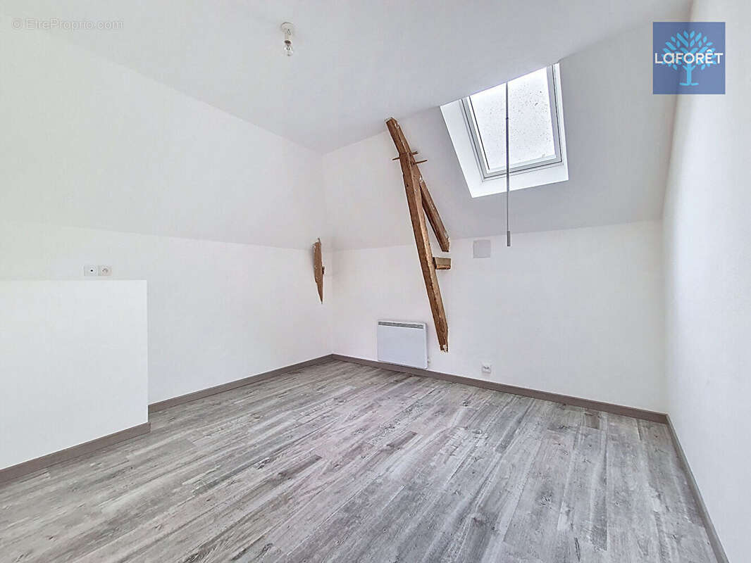 Maison à SAINT-ERBLON