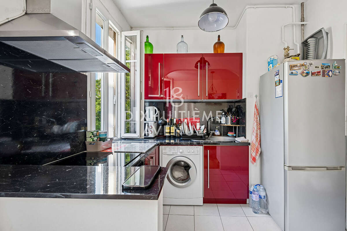 Appartement à PARIS-18E