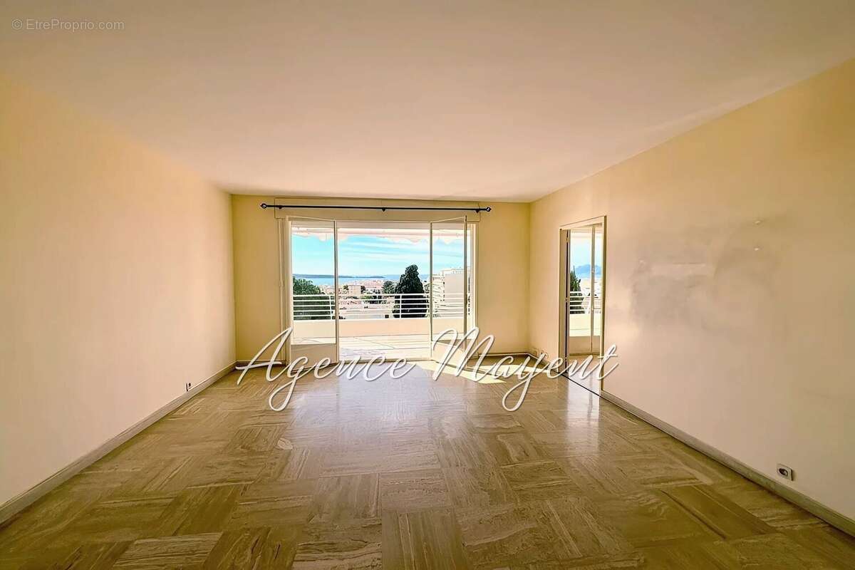 Appartement à CANNES