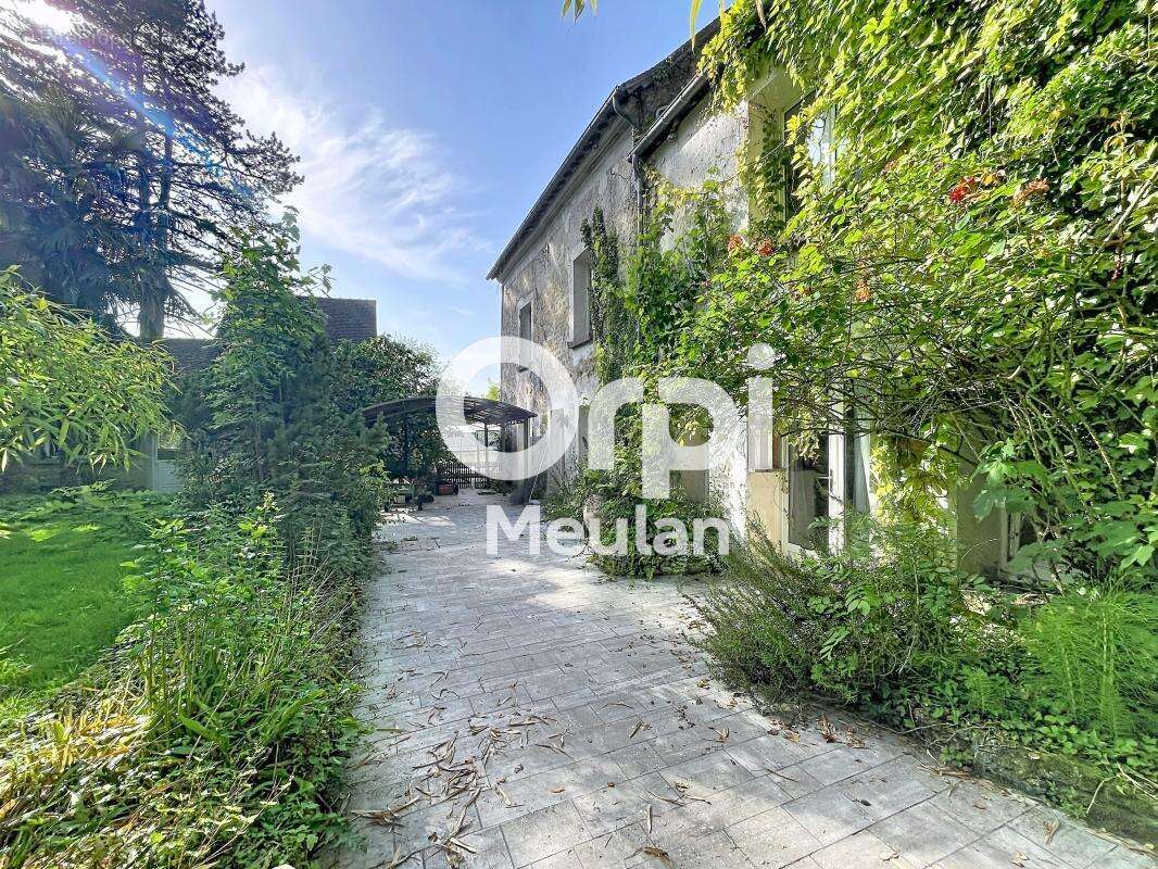 Appartement à SERAINCOURT