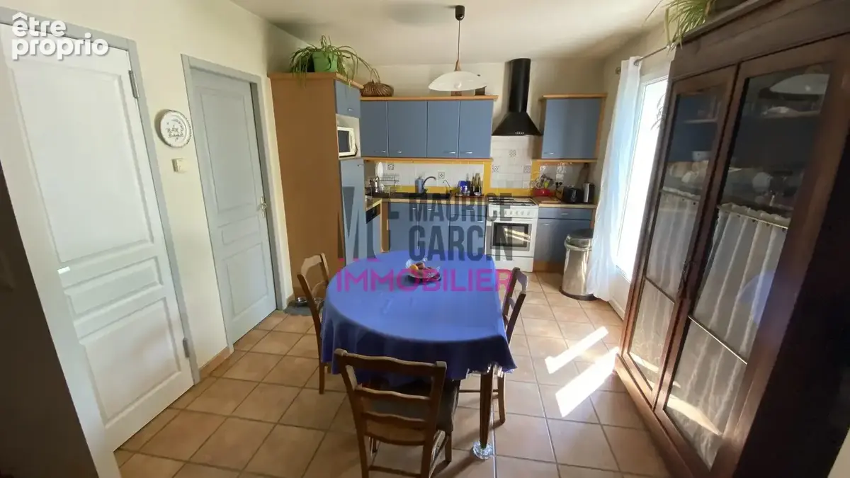 Maison 94 m² à Entraigues-Sur-La-Sorgue  - photo 3
