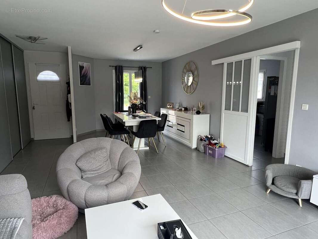 Maison à SAINT-DENIS-DE-PILE