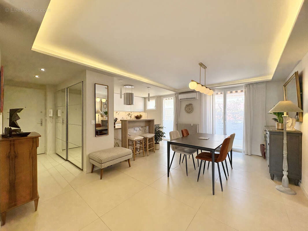 Appartement à CANNES