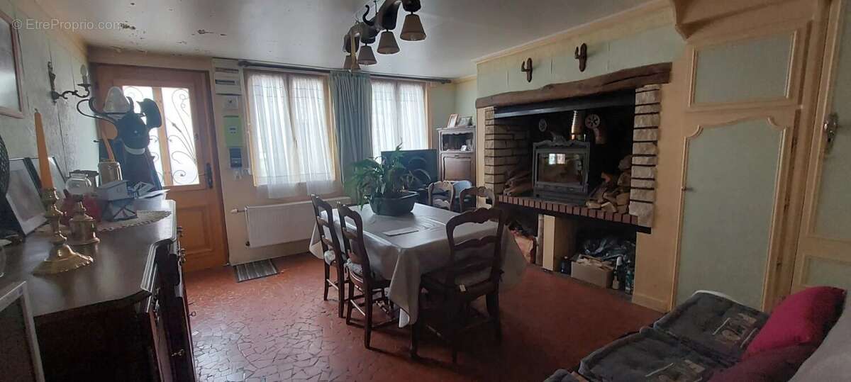 Maison à GRANDVILLIERS