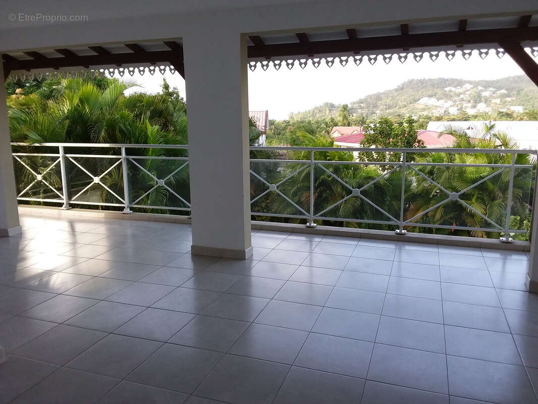 Appartement à LES TROIS-ILETS