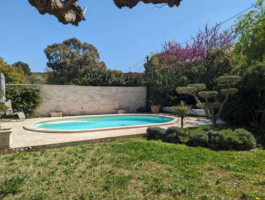 Maison à BAGNOLS-SUR-CEZE