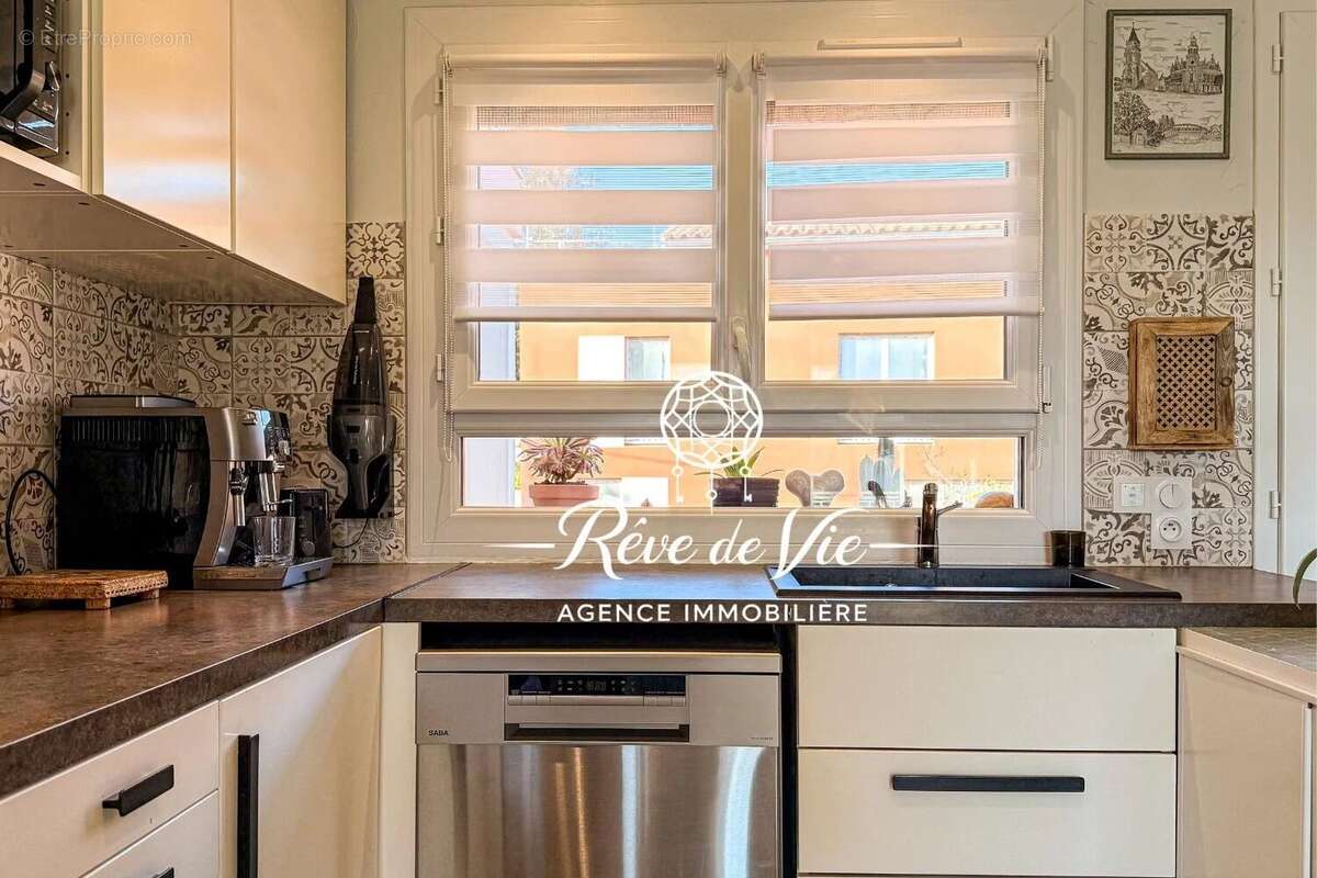 Appartement à BORMES-LES-MIMOSAS