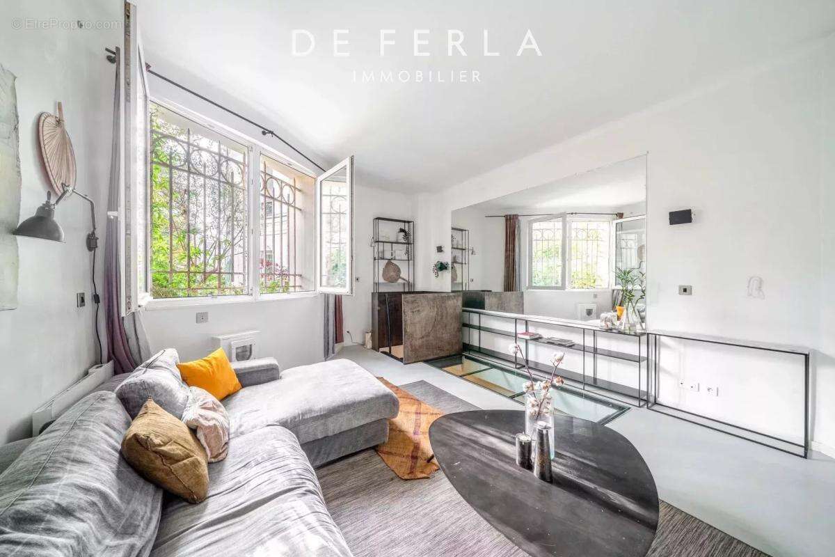 Appartement à PARIS-18E