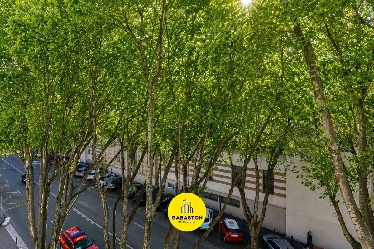 Appartement à MARSEILLE-7E