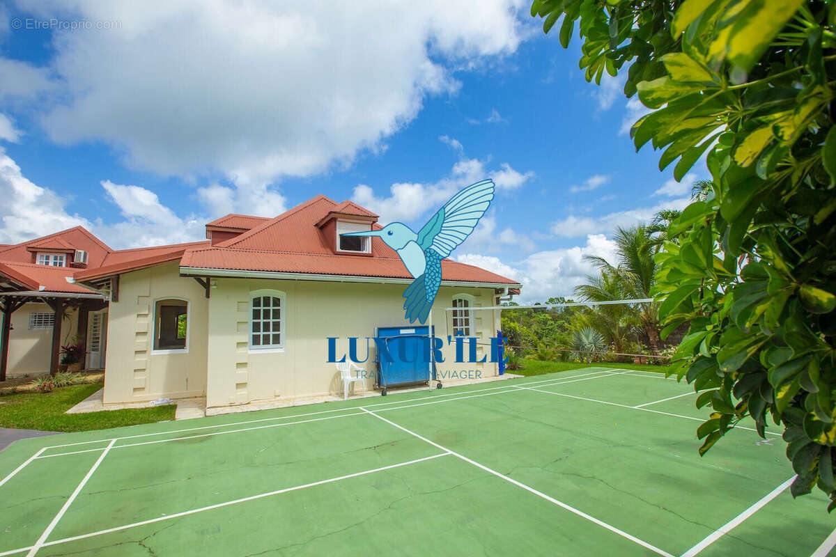 Maison à PETIT-BOURG