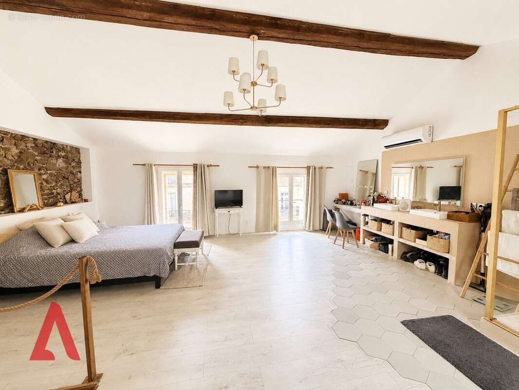 Maison à ROUJAN