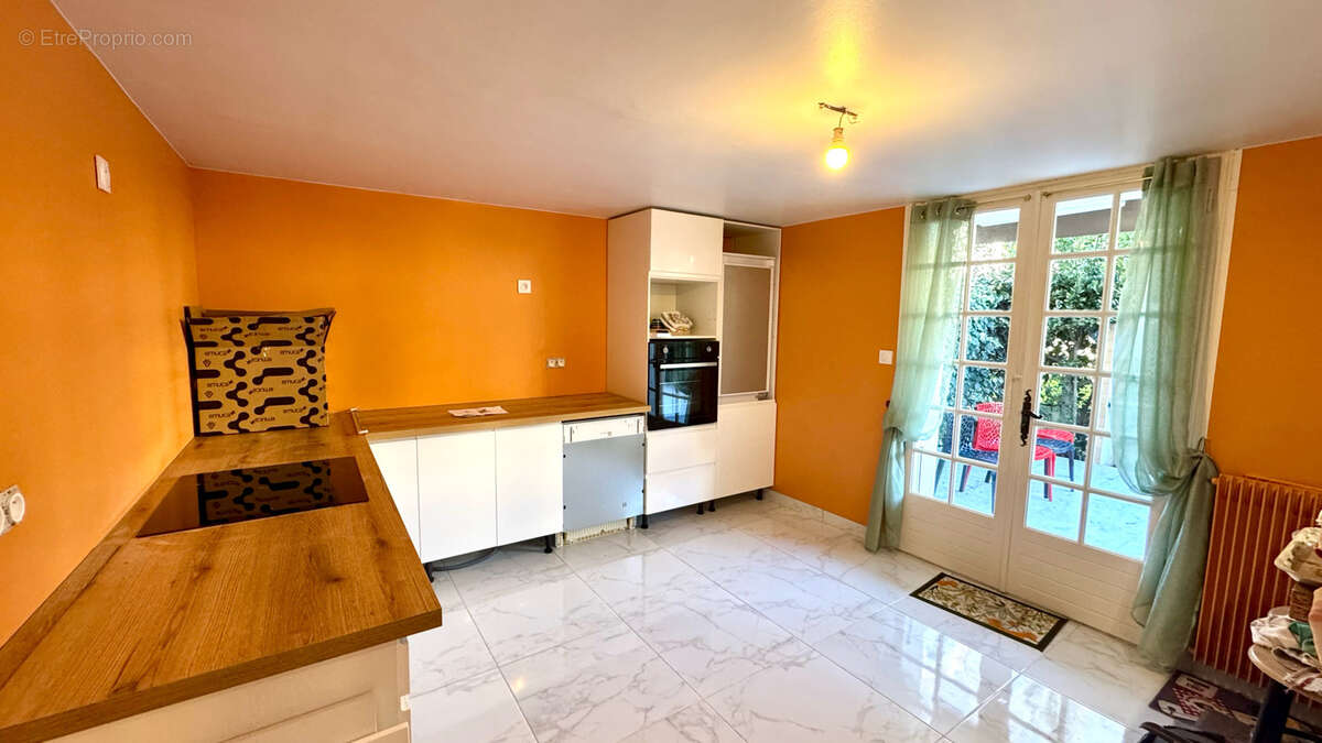 Maison à SAINT-CYPRIEN