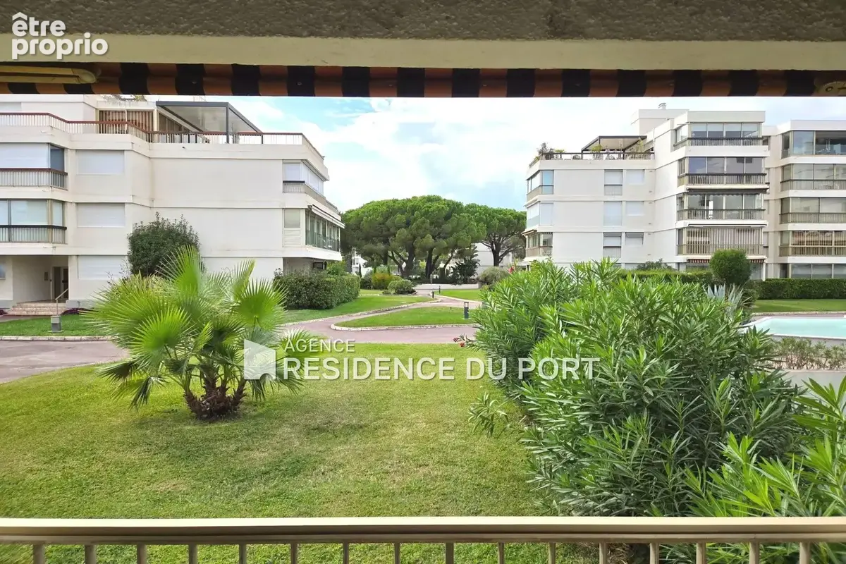 Appartement 1 pièce 44 m² à vendre à Mandelieu-La-Napoule (06210) - photo 2