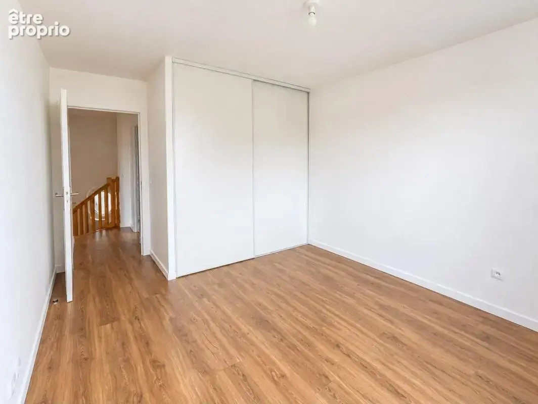 Maison À Vendre 3 chambres à 5min à pied de la gare RER A CHESSY-SERRIS-MONTEVRAIN - photo 5