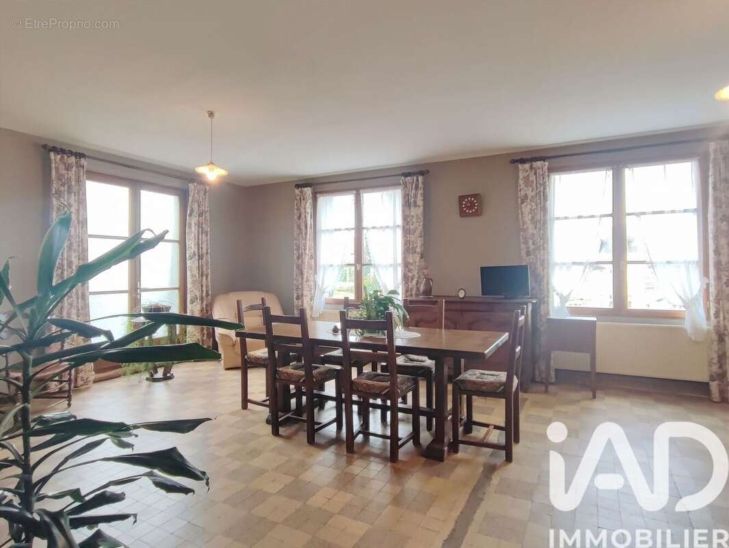 Photo 3 - Appartement à LACHAPELLE-AUX-POTS