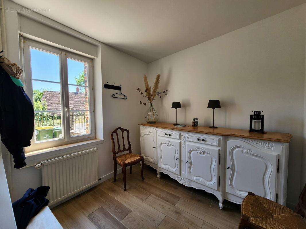 Maison à LA CHAPELLE-VICOMTESSE