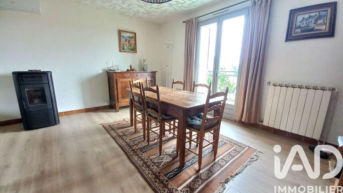 Photo 4 - Maison à SAINT-JULIEN-MOLIN-MOLETTE