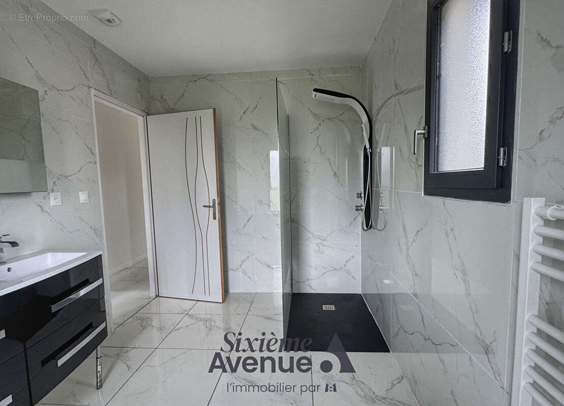 Maison contemporaine Bressols 5 pièce(s) 145 m2 - photo 6