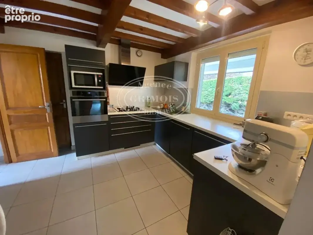 Maison 5 pièces 140m² piscine terrain 1800m² - photo 4
