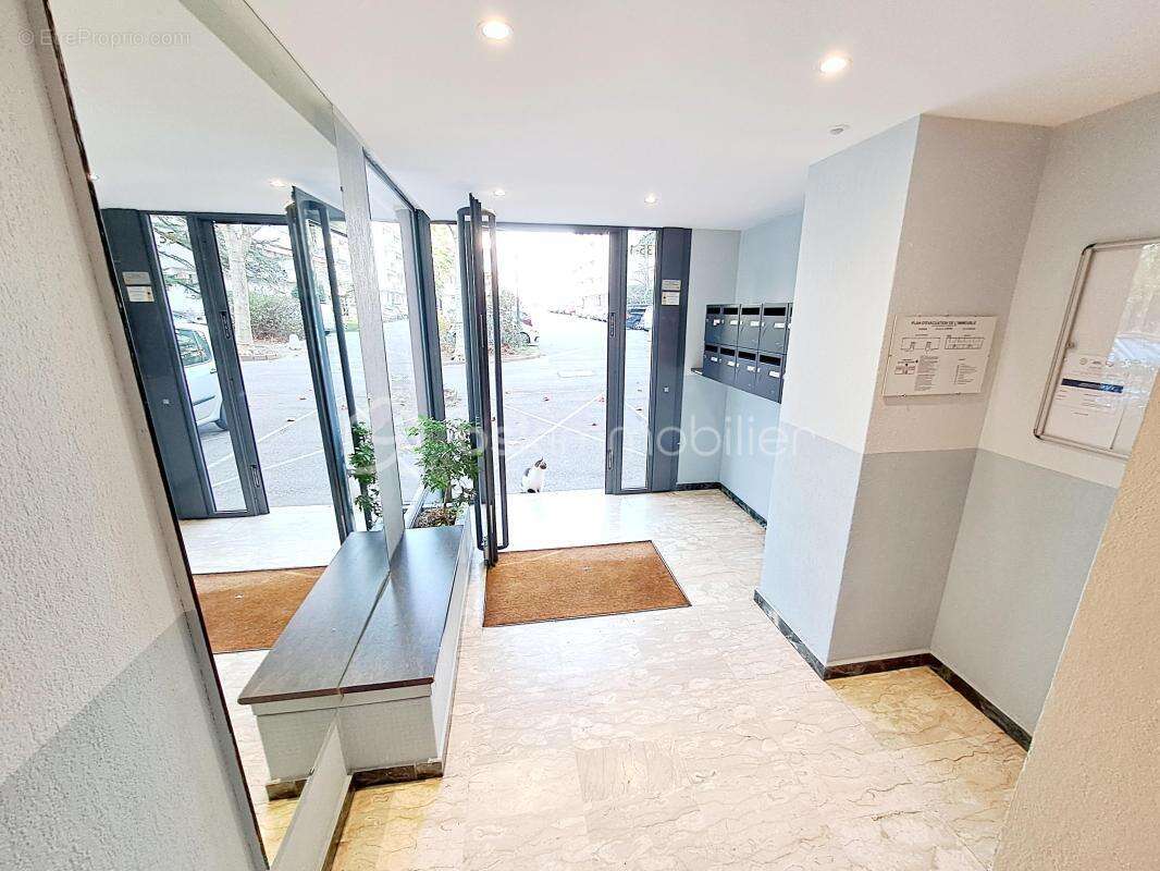 Appartement à DECINES-CHARPIEU