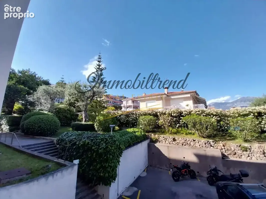 EXCLUSIVITE' !! - ROQUEBRUNE PLATEAU DU CAP MARTIN - Spacieux deux pièces traversant avec balcon, loggia, et cave - photo 14