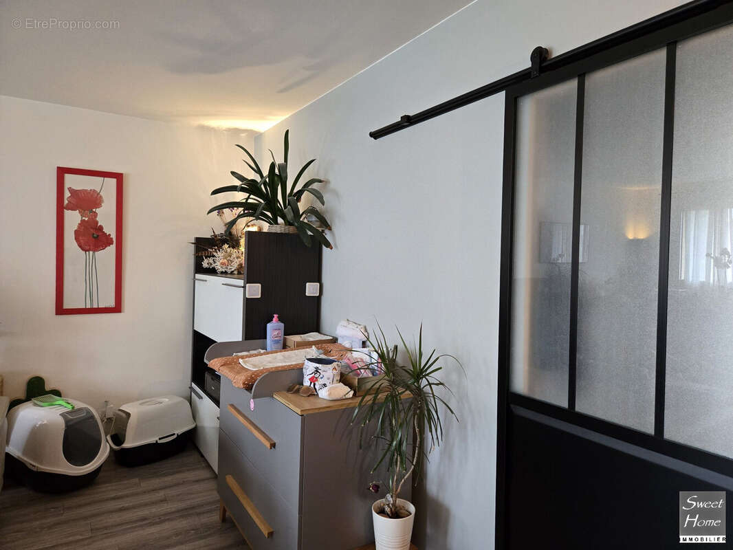 Appartement à MAGNY-LES-HAMEAUX