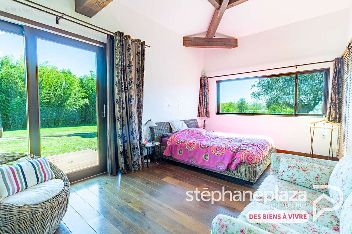 Maison à VERSAILLEUX