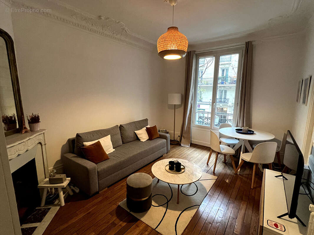 Appartement 3 pièces 61.33 m2 PARIS 15e - photo 2