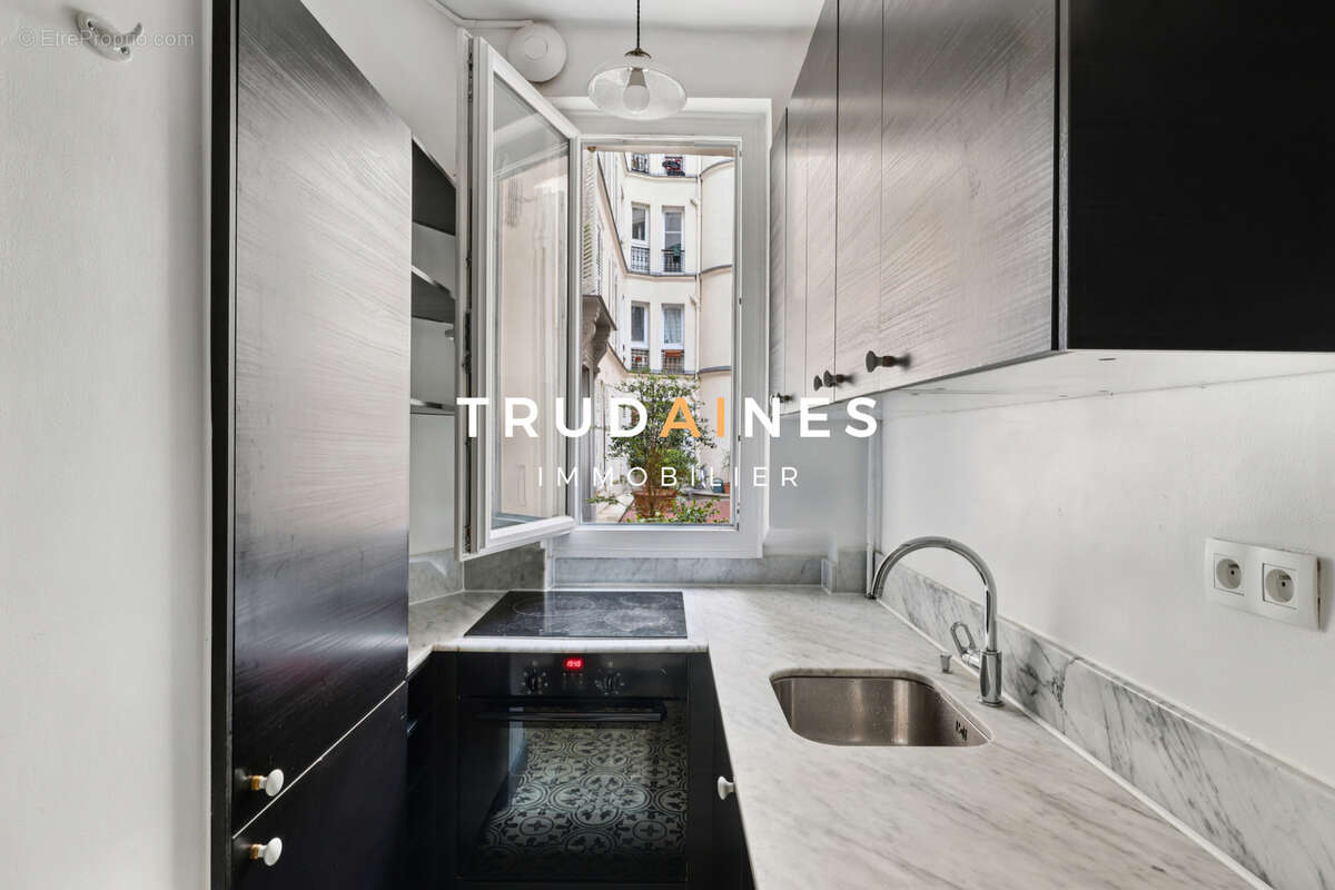 Appartement à PARIS-9E