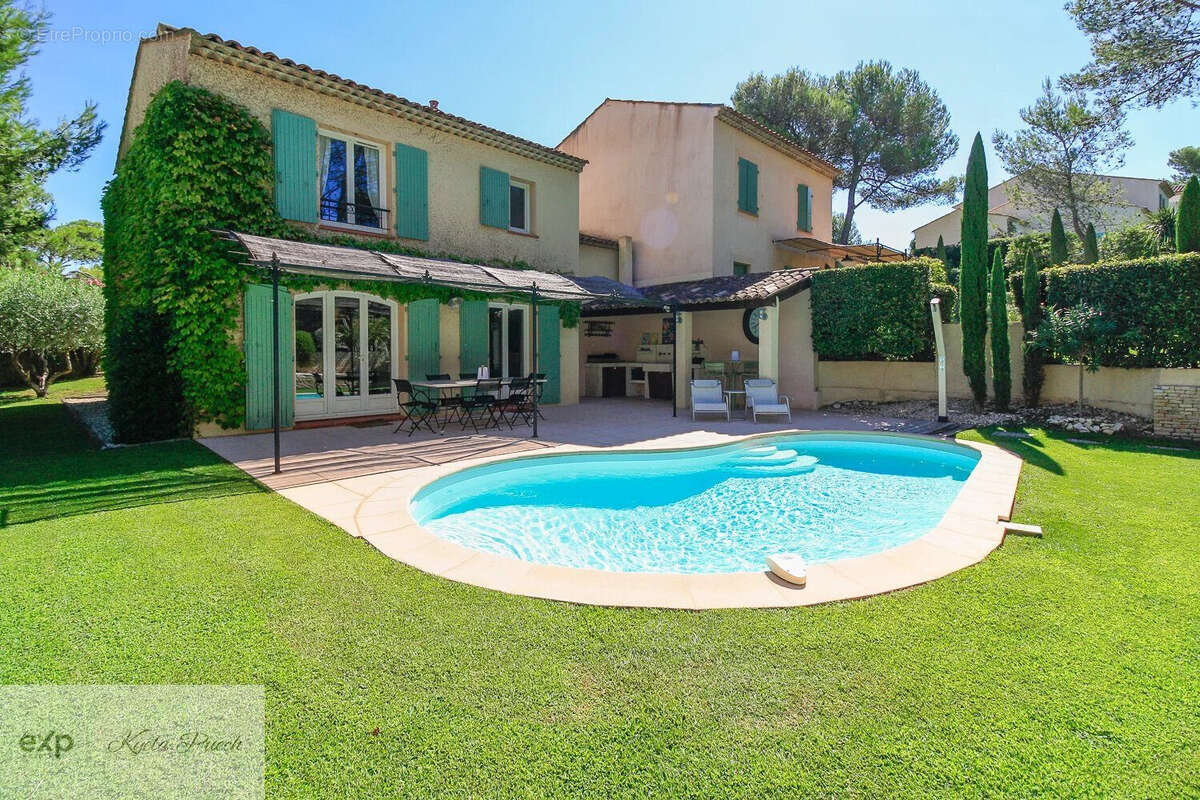 Domaine de golf du Pont Royal, Maison, piscine, terrasse, Kyela Puech Immobilier - Maison à MALLEMORT