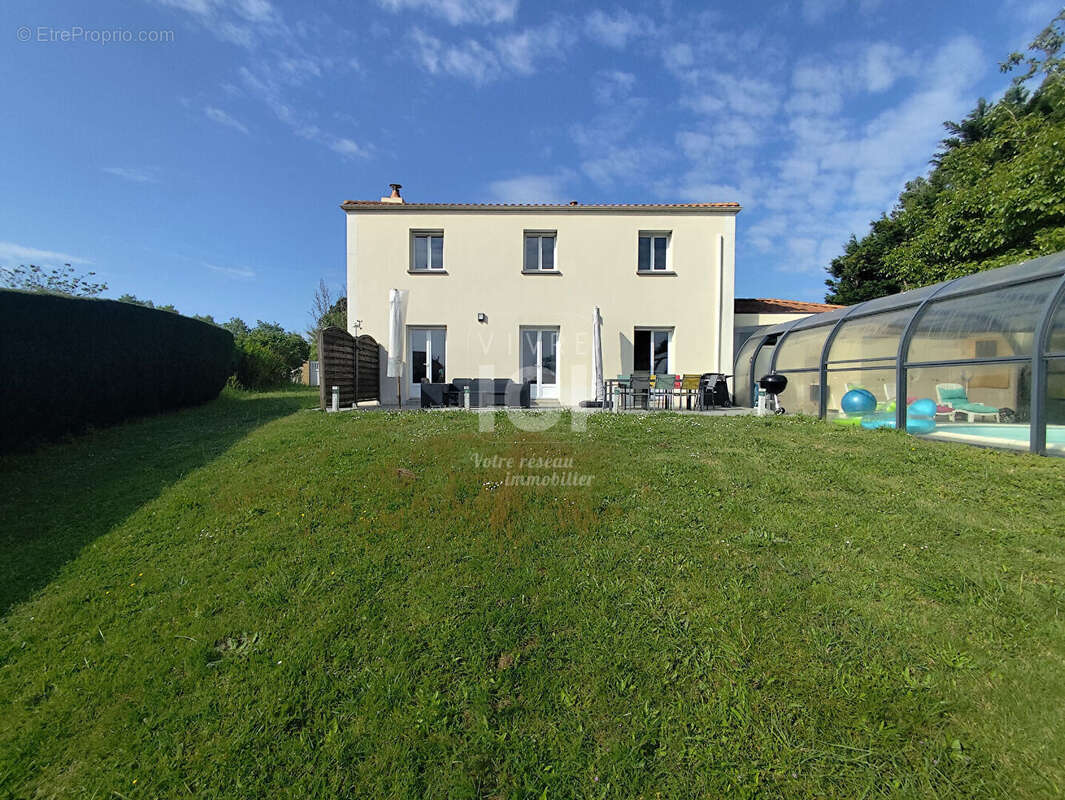 Maison à MONTBERT