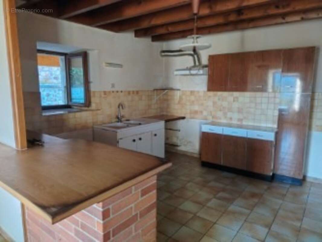Maison en pierres à vendre 7 pièces SAINT MARTIN DE VALAMAS (07) - photo 13