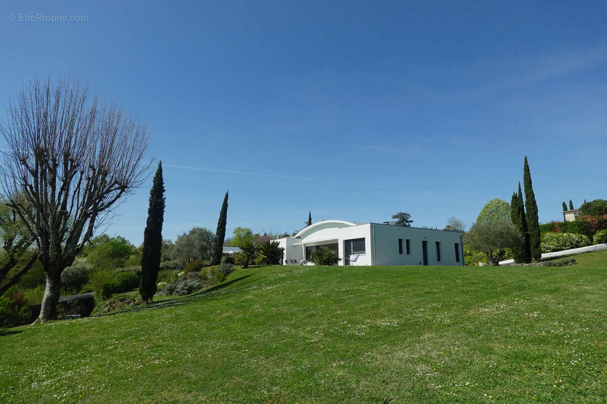 Maison à CAMBLANES-ET-MEYNAC