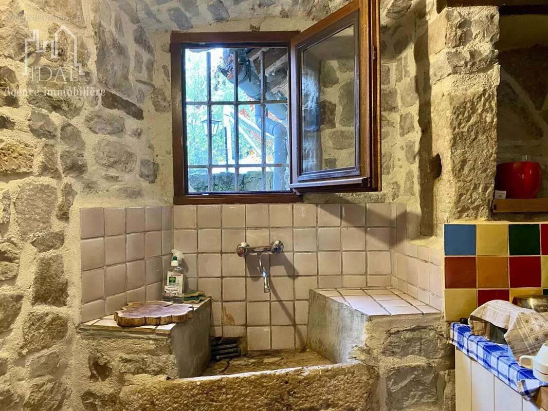 Maison à SEVERAC-LE-CHATEAU