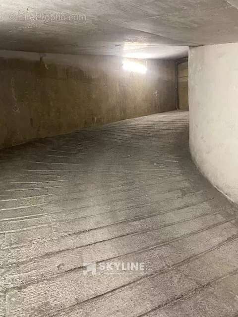 Parking à MARSEILLE-5E