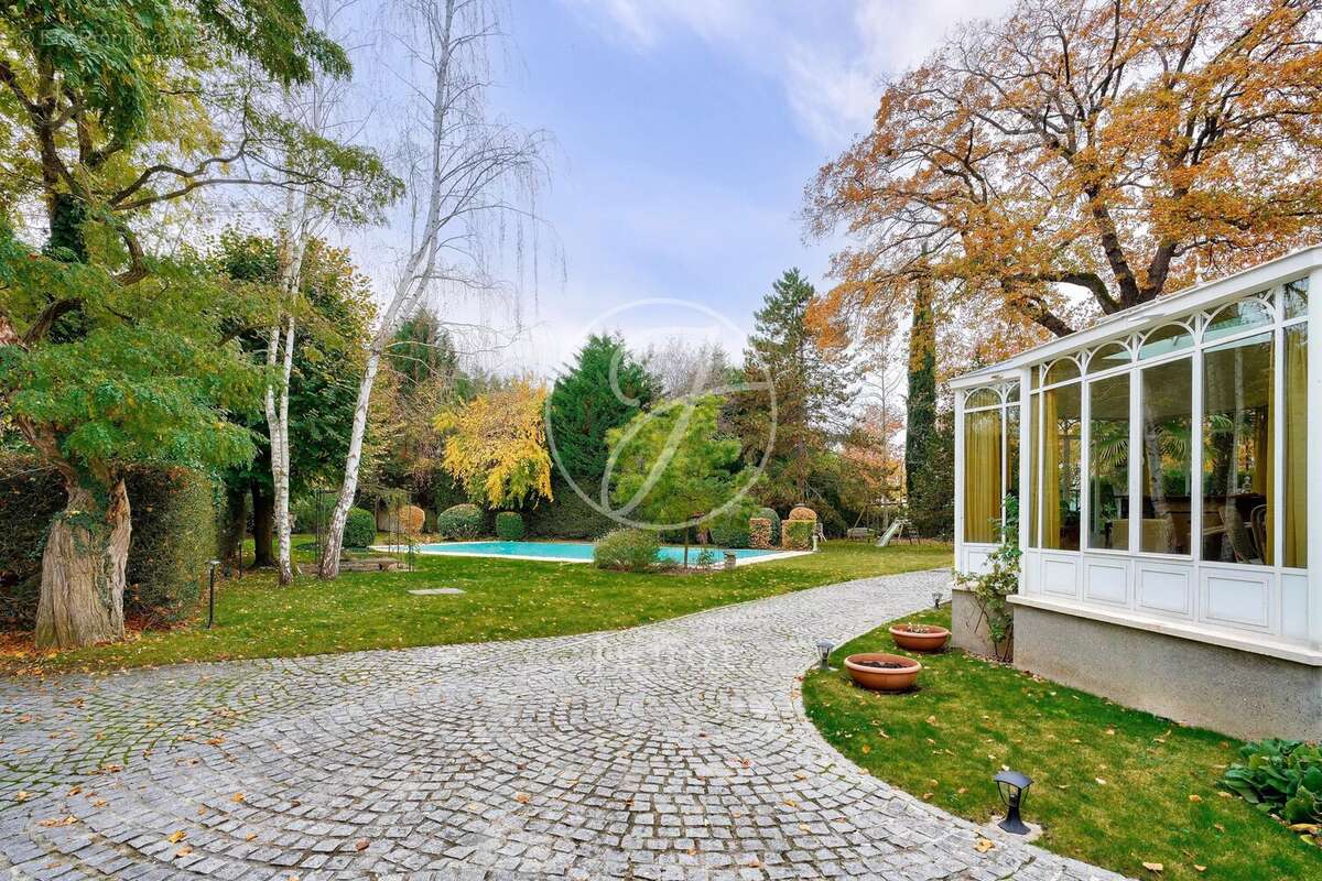 Maison à LE VESINET