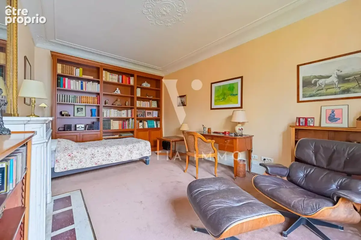 Plaine-Monceau – Appartement familial de caractère – 116 m² – Étage élevé –chambre de service en sus - photo 9