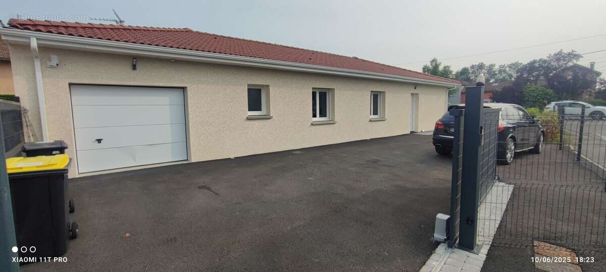 Maison à MONTREVEL-EN-BRESSE