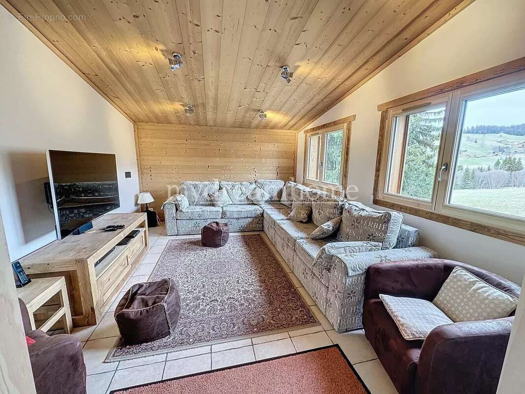 Maison à NOTRE-DAME-DE-BELLECOMBE