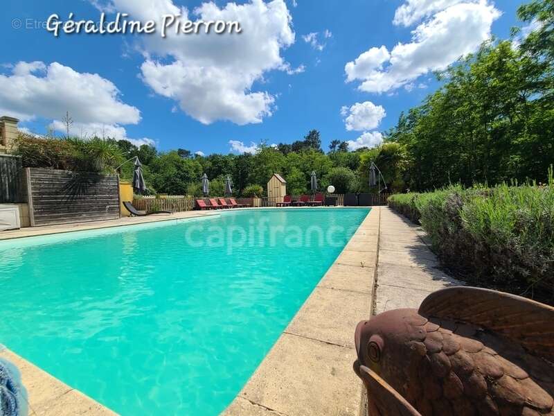 Maison à SAINT-BONNET-SUR-GIRONDE