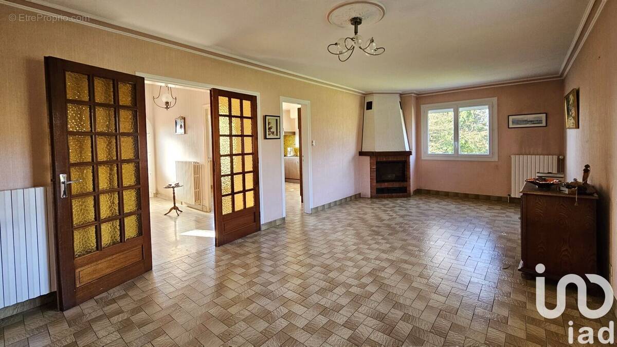 Photo 1 - Maison à SAINT-AVE