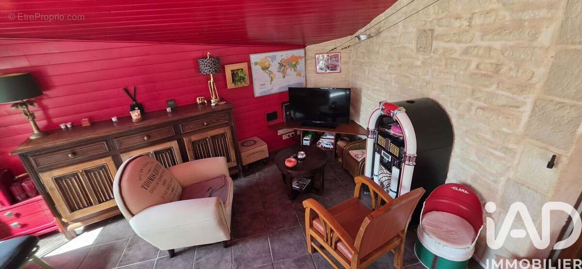 Maison 245 m² à Thivars  - photo 3
