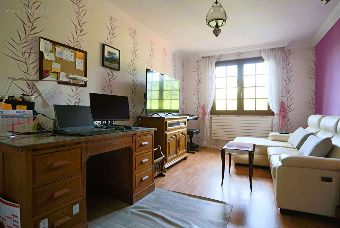 Maison à LE CHEIX